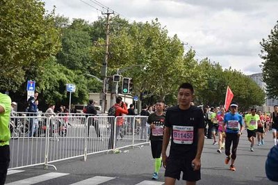 北京马拉松现“套牌”?见怪不怪了